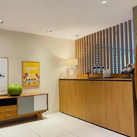Mercure President