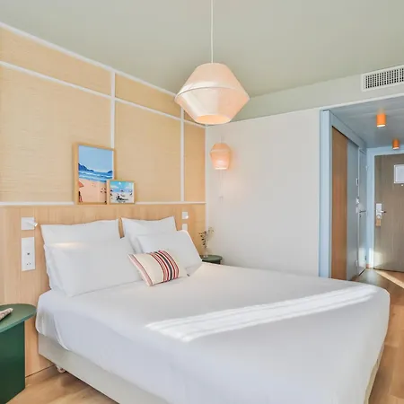 Mercure President