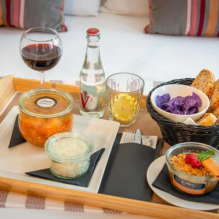 Mercure President